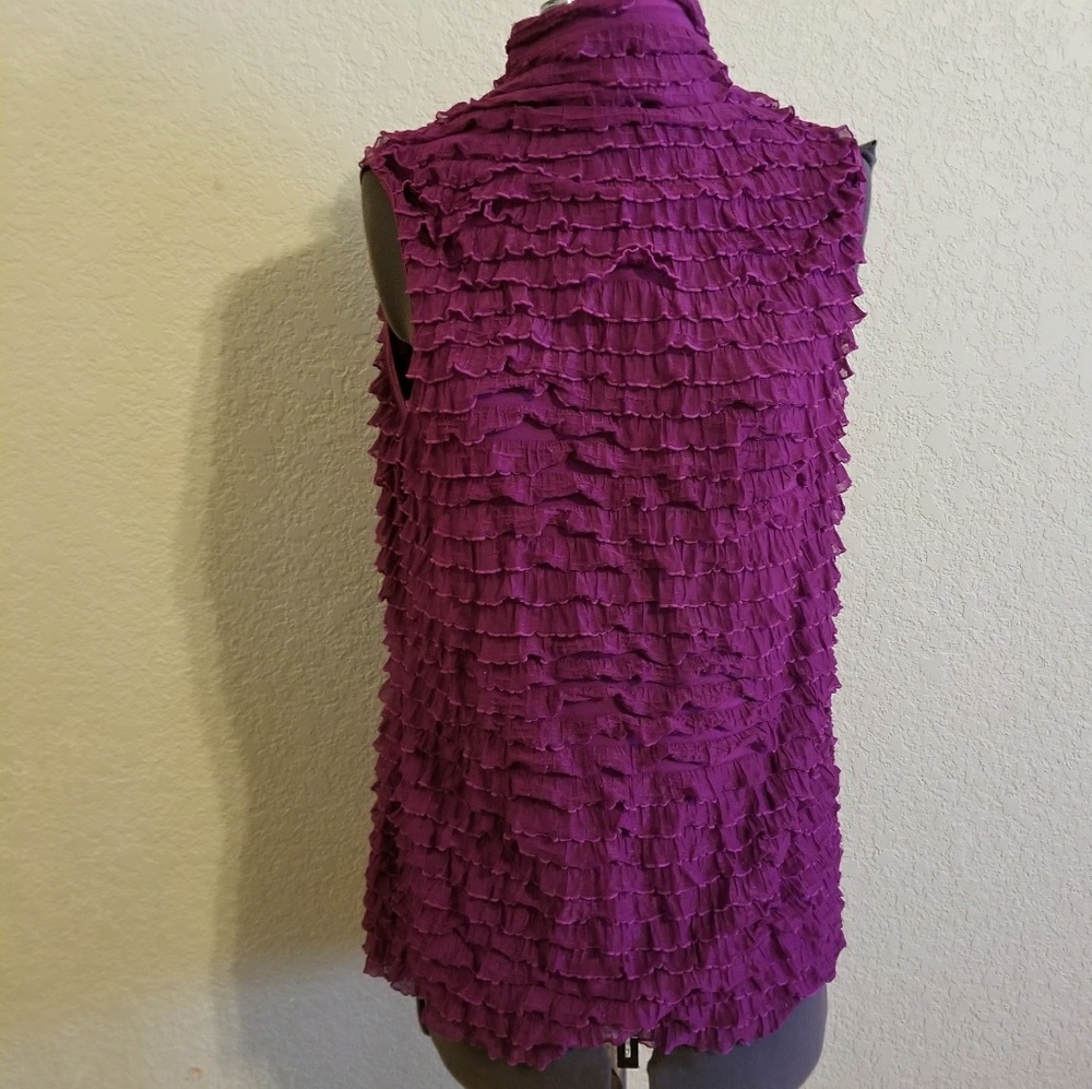 New Directions layered ruffle turtle neck tank L